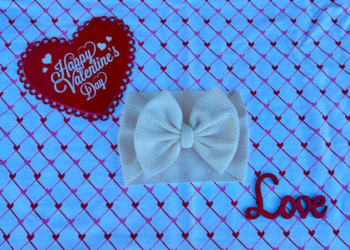 Valentines bow in cream