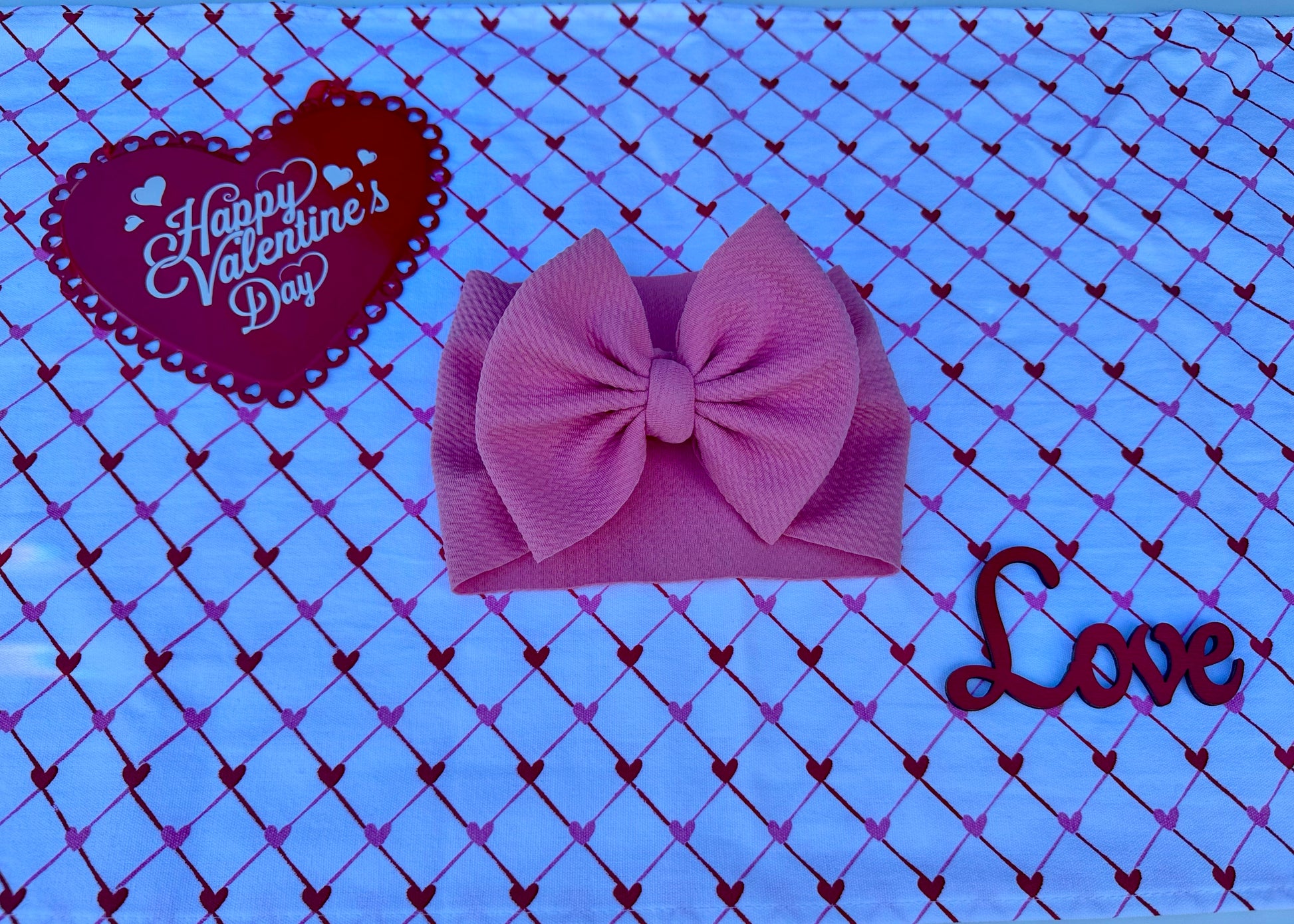 Valentines bow in rose pink